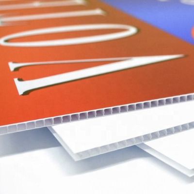 Знаки рекламы 4mm Coroplast знака Corflute полипропилена