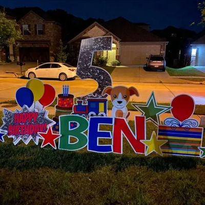 Отпразднуйте уникально и незабываемо с персонализированными вывесками для двора PP Yard Card для каждого случая