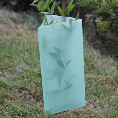 PP Tree Guard является легким, прочным, водонепроницаемым и легким в установке. Он защищает молодые деревья от ветра, животных и повреждений, с настраиваемыми размерами, цветами, толщиной и конструкцией.